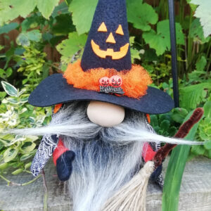 Endless Thread Halloween Pumpkin Gnome Pattern