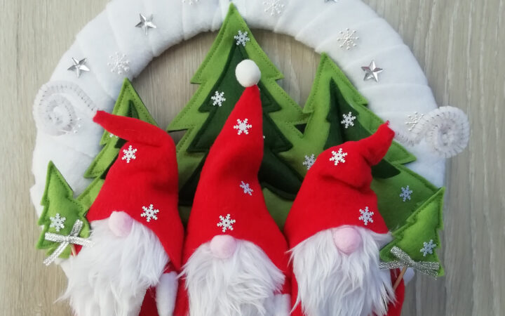 Endless Thread Yuletide Wreath Pattern