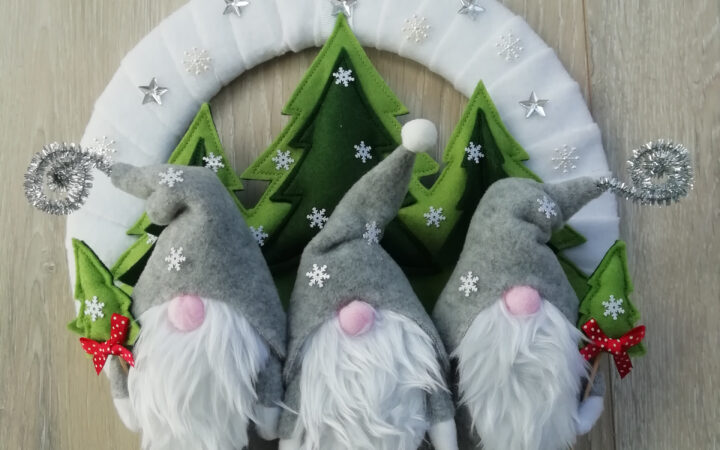 Endless Thread Yuletide Wreath Pattern
